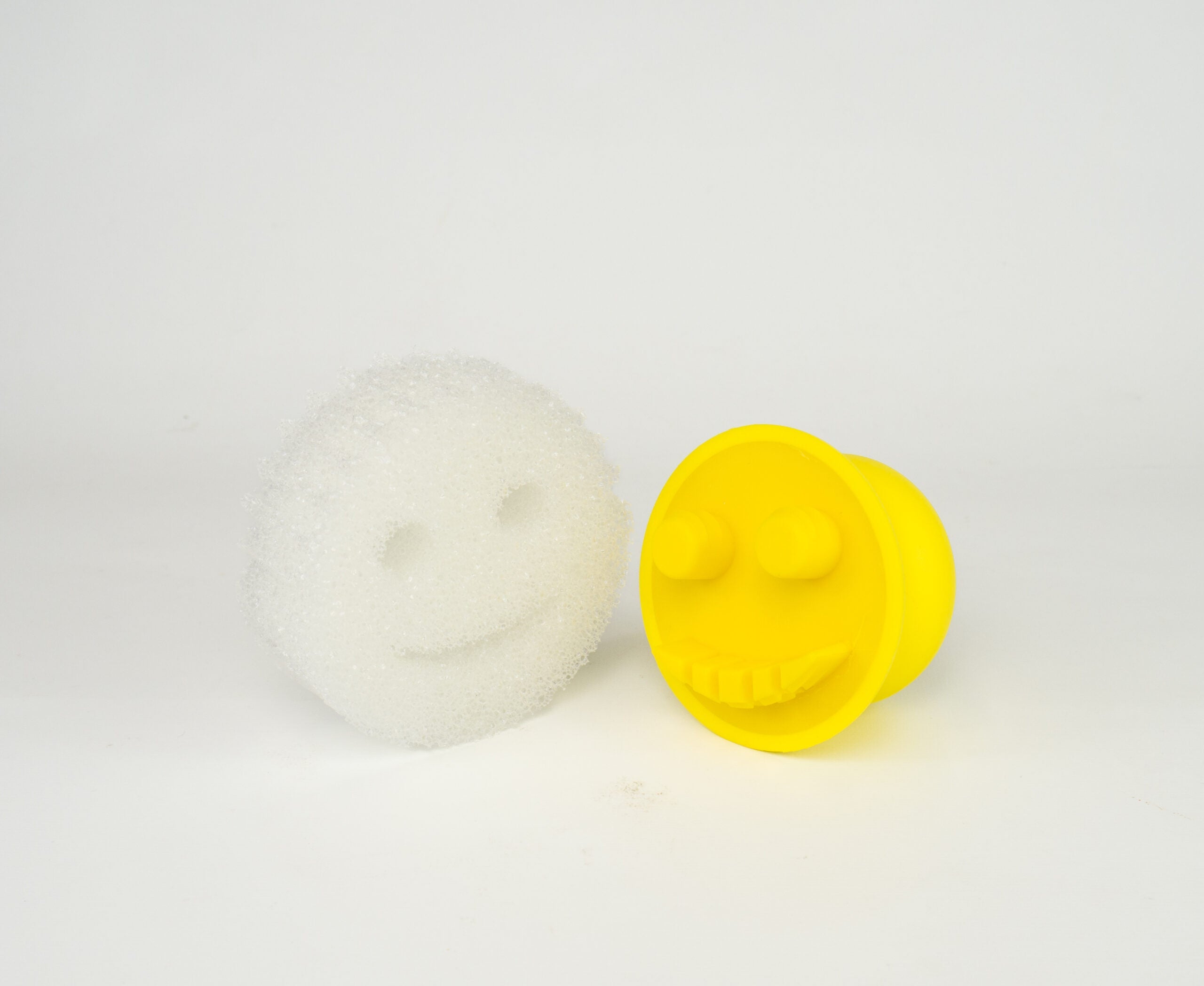 Scrub Hub Ergonomic Handle with Scrub Daddy